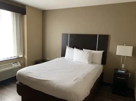 Pitkin Hotel