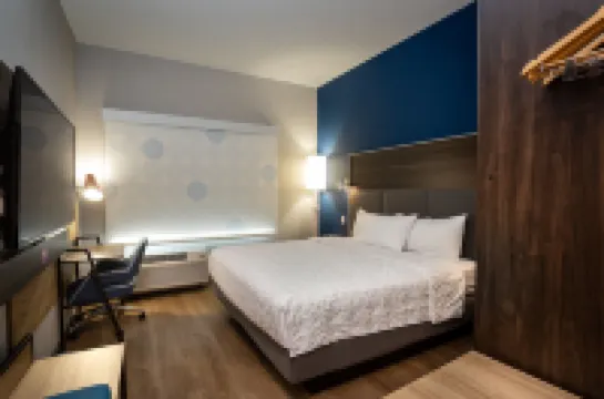 Tru by Hilton Pflugerville