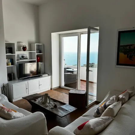 Casa la Gioia Capri Отели рядом с достопримечательностью «Via Camerelle»