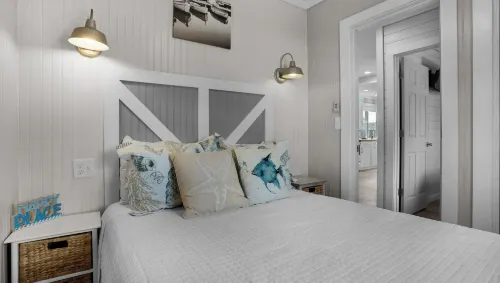 6 Minutes to the Gulf, Cute & Coastal Cottage: Sleeps 6 Hotel a Laguna Beach