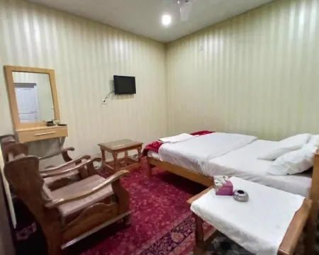 マディナホテル2 ギルギットのホテル