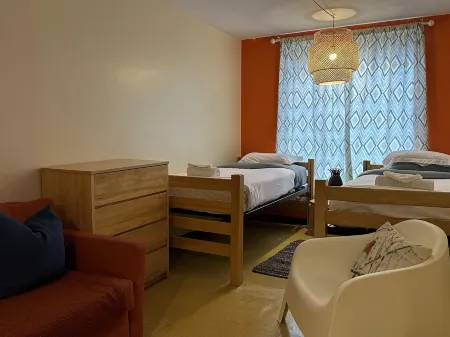 Downtown 1 Bedroom Apt Clean Safe Walkable