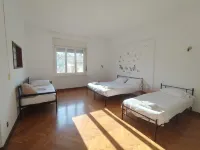 Dock Bay Lodge Hostel Hotels in Muggia