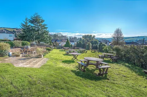 Cockhaven Arms فنادق في نيوتون أبوت