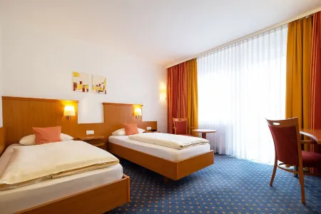 Hotel Am Steinberg Отели рядом с достопримечательностью «Old Inn»