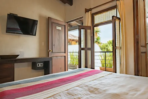 Yox Hotel Boutique - 2-Star