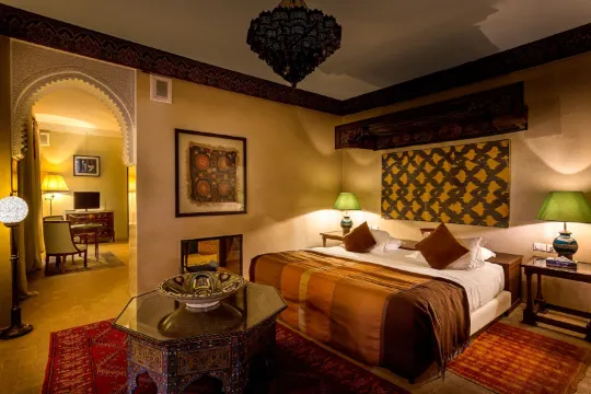 柯倫宮庭院旅館