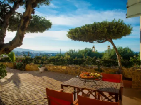 ノトス ハイツ ホテル ＆ スイーツ マリアのホテル