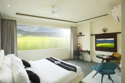 Mohan Tulip Hotel