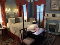 1842 Inn Hotels in Macon