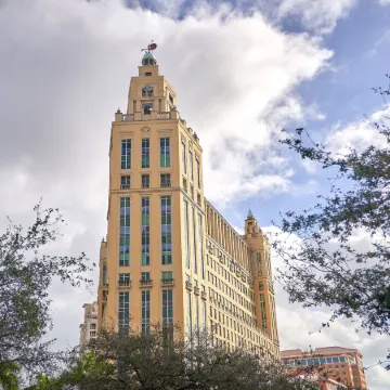 THesis Hotel Miami Coral Gables, Curio Collection by Hilton Отели рядом с достопримечательностью «Венецианский бассейн»