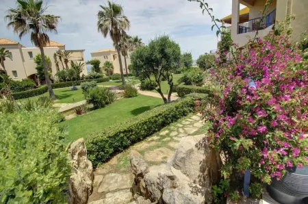 Villa Elias 1BR Upper Apt with Pool