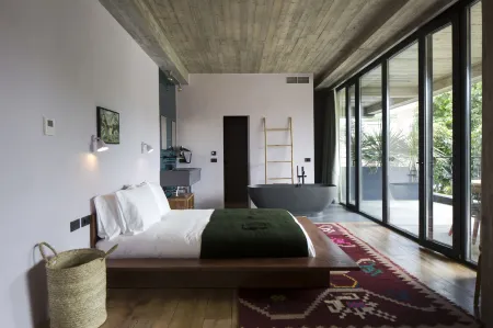 In Gallery Hotel & Spa