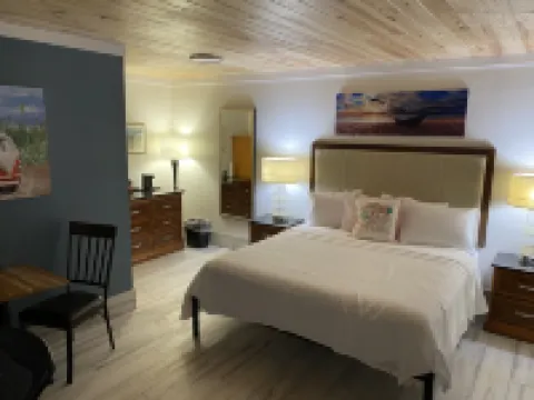 Gulf Coast Inn Hotels in Santa Rosa County