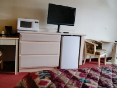 メドウ コート イン イサカのホテル