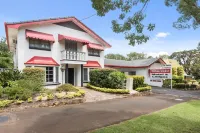 Whiteoaks Motel & Lodges Отели в г. Редвуд