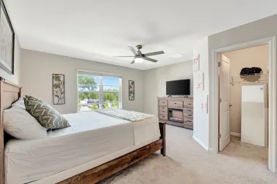 ZenHomes Hotels near The Crossing Church | Tampa