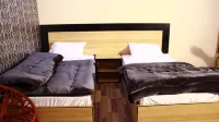 Crown Palace Hotel and Restaurant Hotels in Malam Jabba