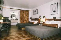 Trailhead Cabins & Lodging