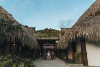Makenke Hostel by Los Colores Ecoparque