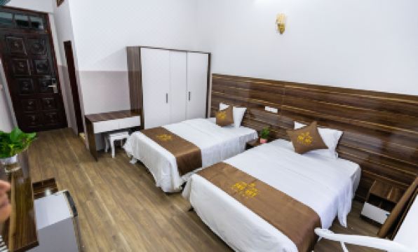 Phu Quy Hotel Near Dong Kinh Market