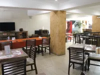 德馬德里德別墅飯店 米斯特里奥斯附近的飯店