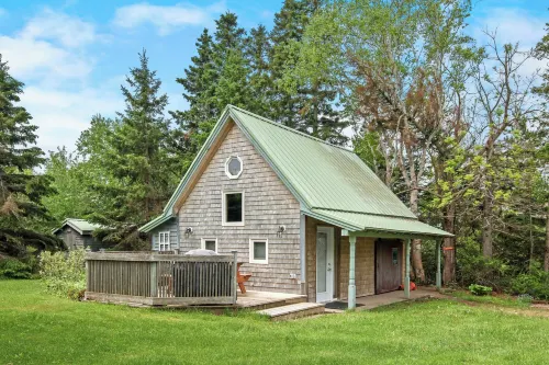 Avonlea Forest Hill Cottages Hotels in Queens County