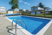 The Studio - 1 Bedroom Cabin - Amroth Hotels in Amroth