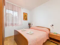 Apartment Dana Hotels near Fazana
