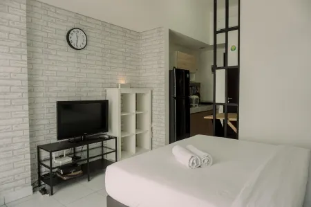 Comfortable and Nice Studio at Casa de Parco Apartment Отели в г. Cisauk