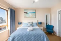 Beachfront 3Br Ocean Views BBQ Balcony by Ctha