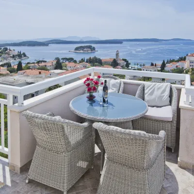 Apartmani KREŠIĆ 1 Hvar Hotels near Pokonji dol Beach