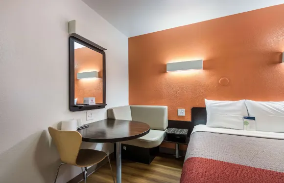 阿拉巴馬貝瑟默 - 伯明翰 6 號汽車旅館