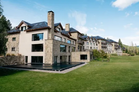 Loi Suites Chapelco Hotel Отели в г. Лакар