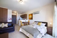 Chloraka Terrace Apartments - Flughafentransfer