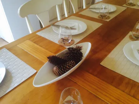 Andrea's White House Mini Residence * Sleeps 6 * Relax, Unwind, Reconnect.