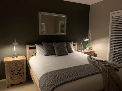 Bella Farmhouse. Fireplace, Outdoor Spa & Firepit. Close to Wineries.