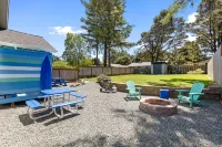 New home in a Quiet Cul-De-Sac near Ocean and State Park 제데디아 스미스 레드우즈 주립공원 주변 호텔
