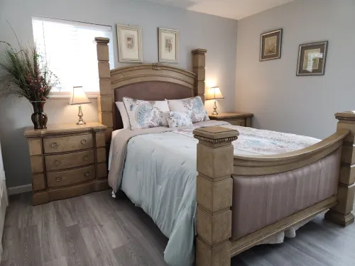 Laid Back Louise - 5 bedrooms, 2 bath