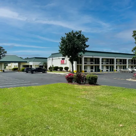 Red Carpet Inn Kinston