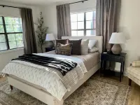 Updated! Upper Canyon! The Burgundy Bungalow Cabin with Fireplace - Pet Friendly