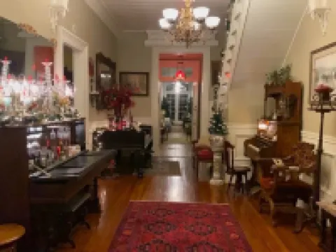 The Magnolias - A Beautiful Charming Historical Home to relax & make memories! Hotels in Jefferson