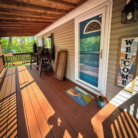 Stream-Front Serenity: Relax with the family at this peaceful place to stay!