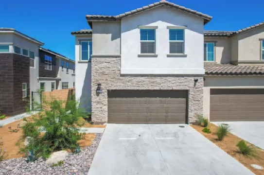 Majestic Lake Escape