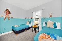 Private Plunge Pool and Open Plan Living - Beautiful Family Villa