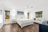 Heated Pool and Outdoor Dining - Charming Tropical Escape