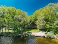 Private Dock and Breathtaking Views - Exquisite Lakefront Oasis