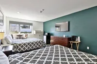 Heated Saltwater Pool and Ski Resort Access - Cozy Mountain Retreat فنادق في كيلنغتون