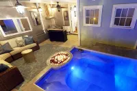 Gorgeous Oasis with Heated Pool and Firepit - Elegant Romantic Retreat