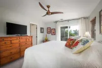 Stunning Golf Course Views and Spa-Like Amenities - Luxurious Oasis